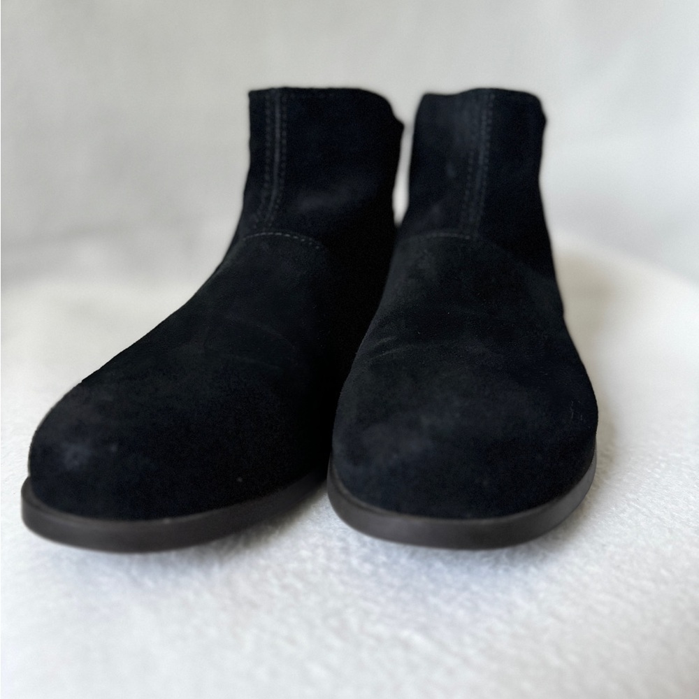 Koolaburra by UGG size 8 Suede Black Women’s Ankle Boot - Picture 4 of 13